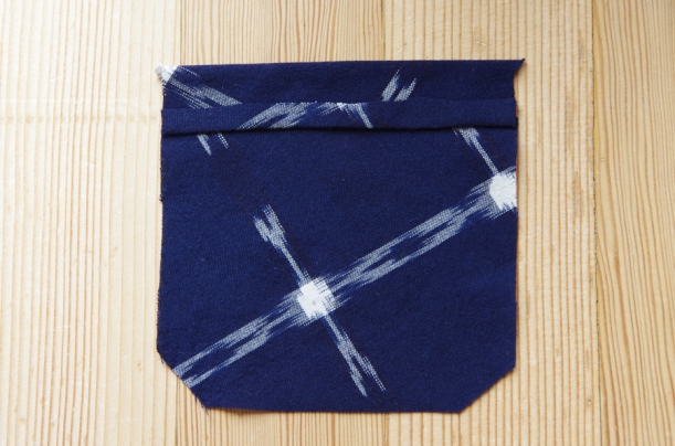 Fairfield Sew Along - sewing a shirt pocket-2